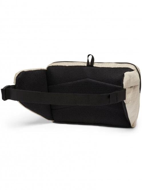 Columbia Convey 4L Crossbody Bag férfi övtáska homok színben 3
